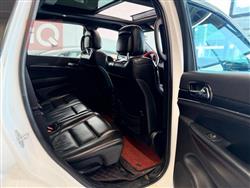 جیپ گراند شیرۆکی